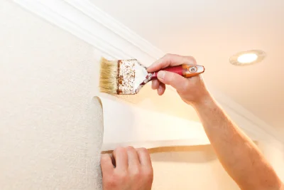 Pose de papier peint à Chamagne — revêtements muraux et toiles de verre